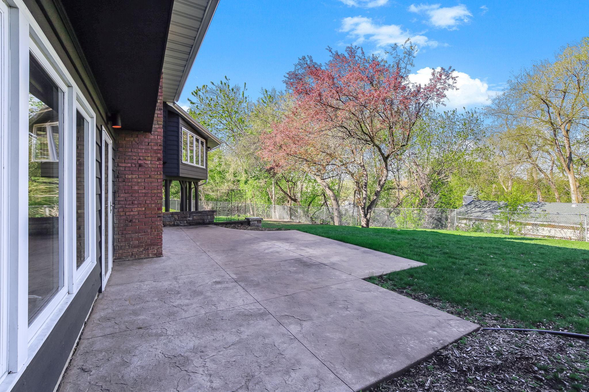 46-web-or-mls-323-Burntside-Dr-46.jpg