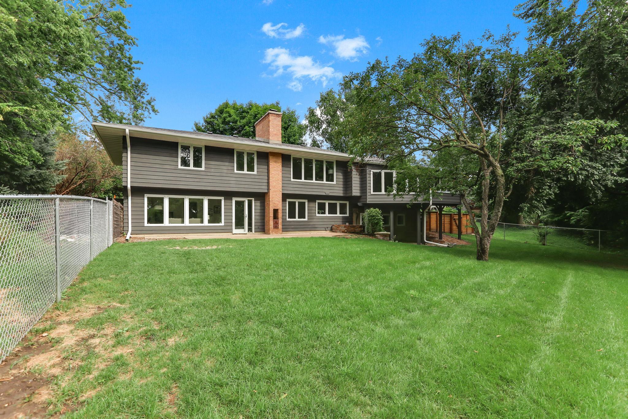 42-web-or-mls-323-Burntside-Dr-41.JPG