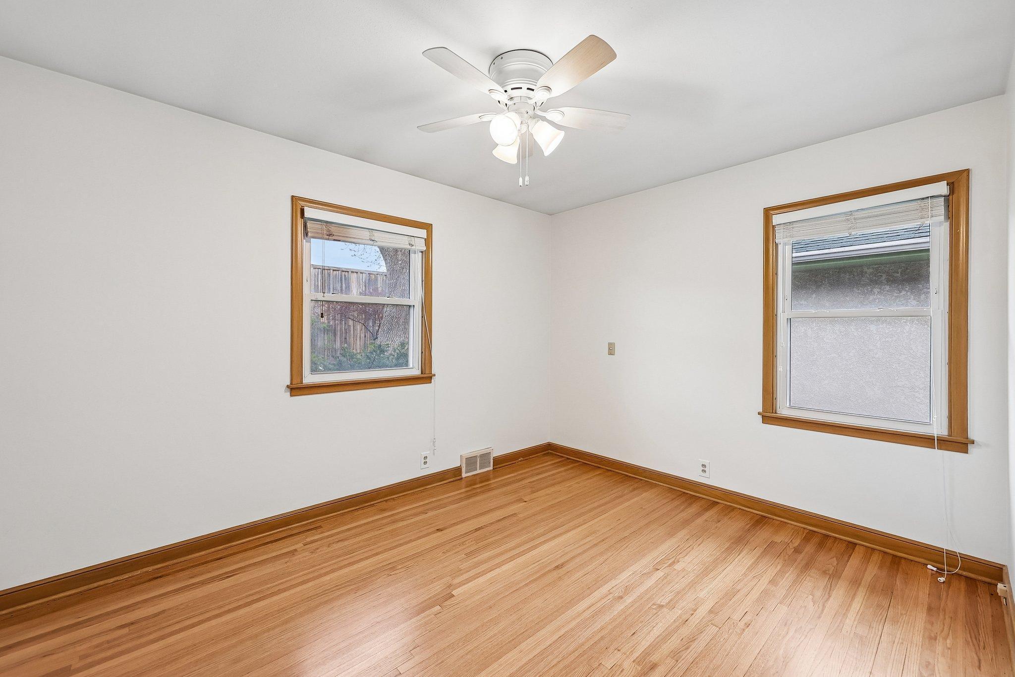 18-web-or-mls-Lilac Dr-S2604-025.jpg