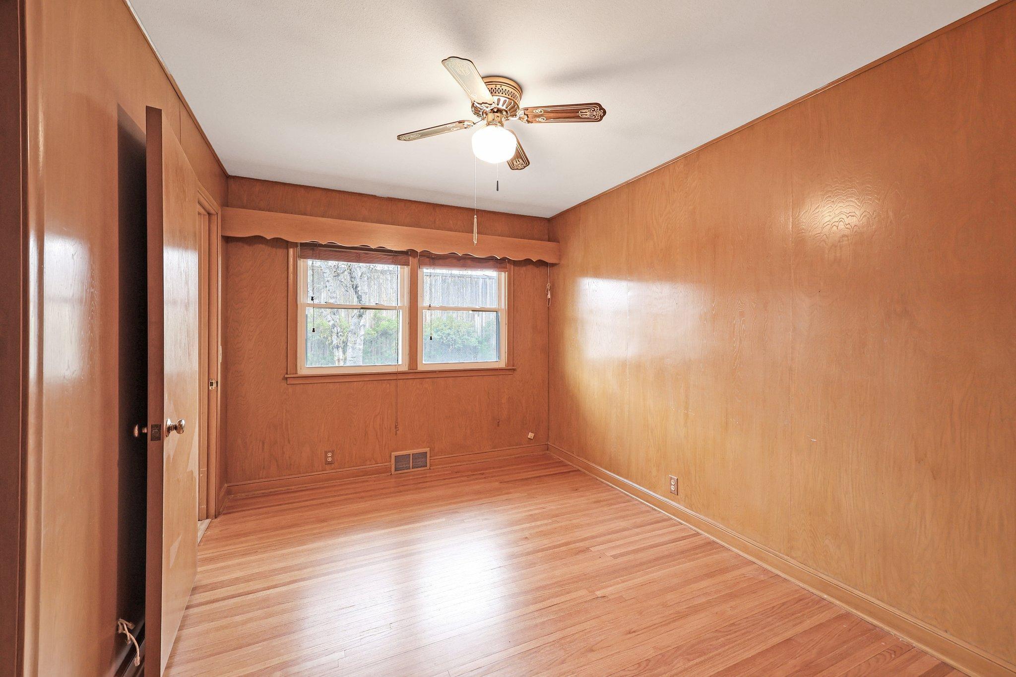 15-web-or-mls-Lilac Dr-S2604-020.jpg