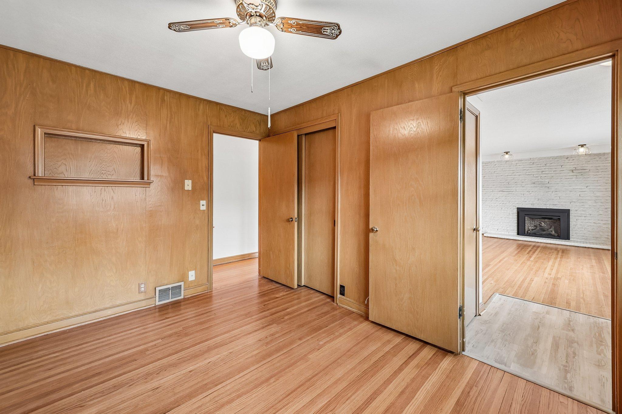 16-web-or-mls-Lilac Dr-S2604-021.jpg