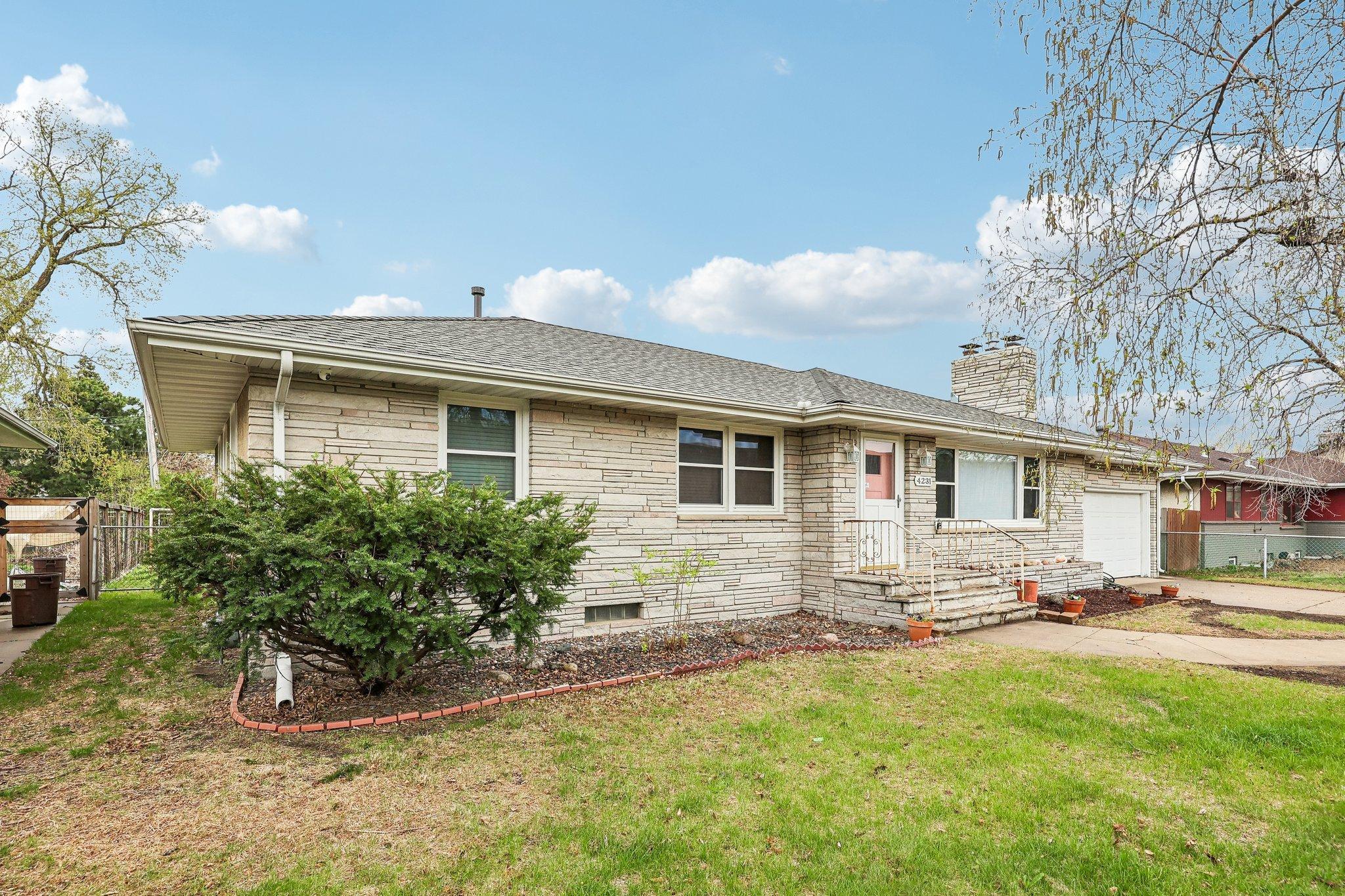 2-web-or-mls-Lilac Dr-S2604-002.jpg