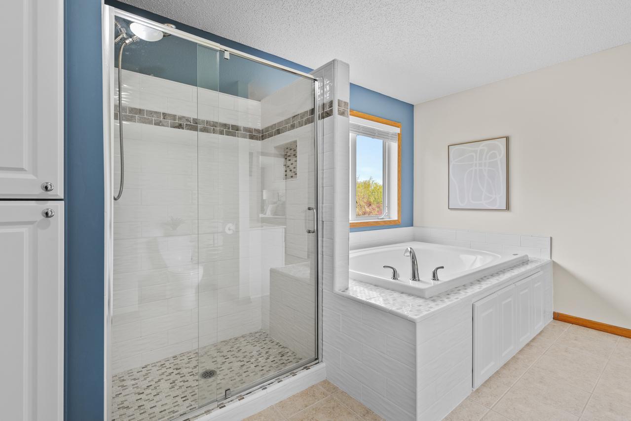 Relaxing soaking tub