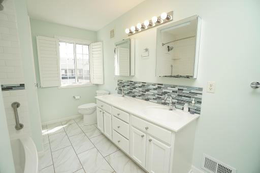 Shared Main Bath