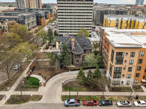 Minneapolis, MN 55414