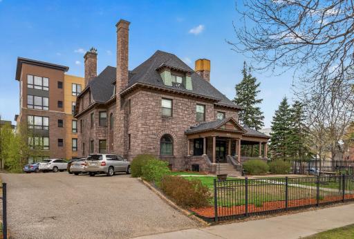Minneapolis, MN 55414