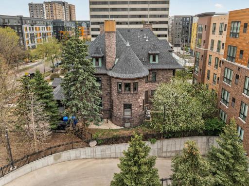 Minneapolis, MN 55414