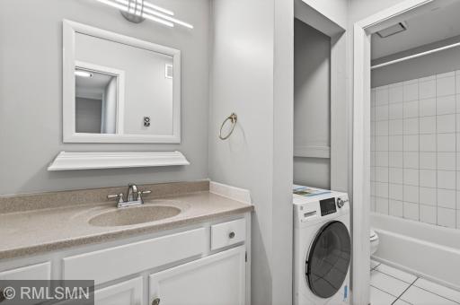 400 Shelard Parkway, 203, Saint Louis Park, MN 55426