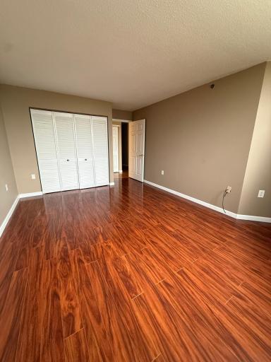 6500 Woodlake Drive, 707, Richfield, MN 55423