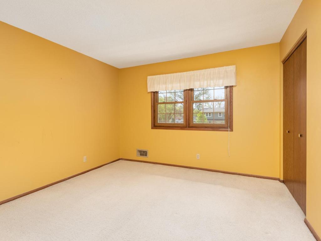 Upper level Bedroom 2