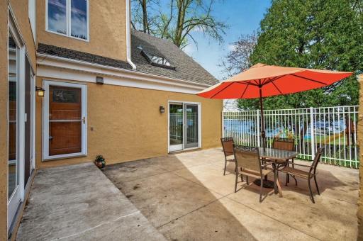 799 Heinel Drive, Saint Paul, MN 55113