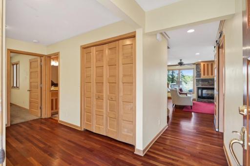 799 Heinel Drive, Saint Paul, MN 55113