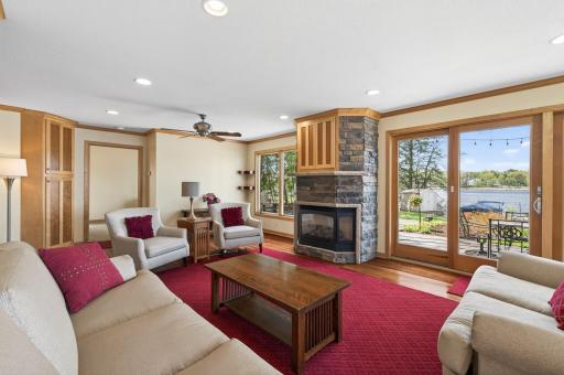 799 Heinel Drive, Saint Paul, MN 55113