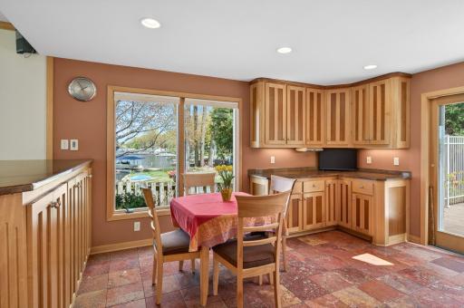 799 Heinel Drive, Saint Paul, MN 55113