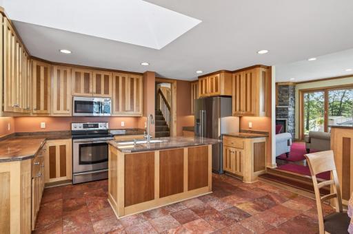 799 Heinel Drive, Saint Paul, MN 55113