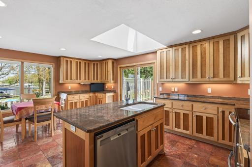 799 Heinel Drive, Saint Paul, MN 55113