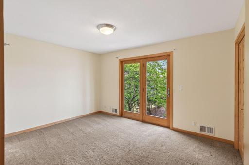 799 Heinel Drive, Saint Paul, MN 55113