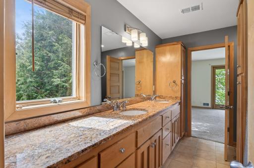 799 Heinel Drive, Saint Paul, MN 55113