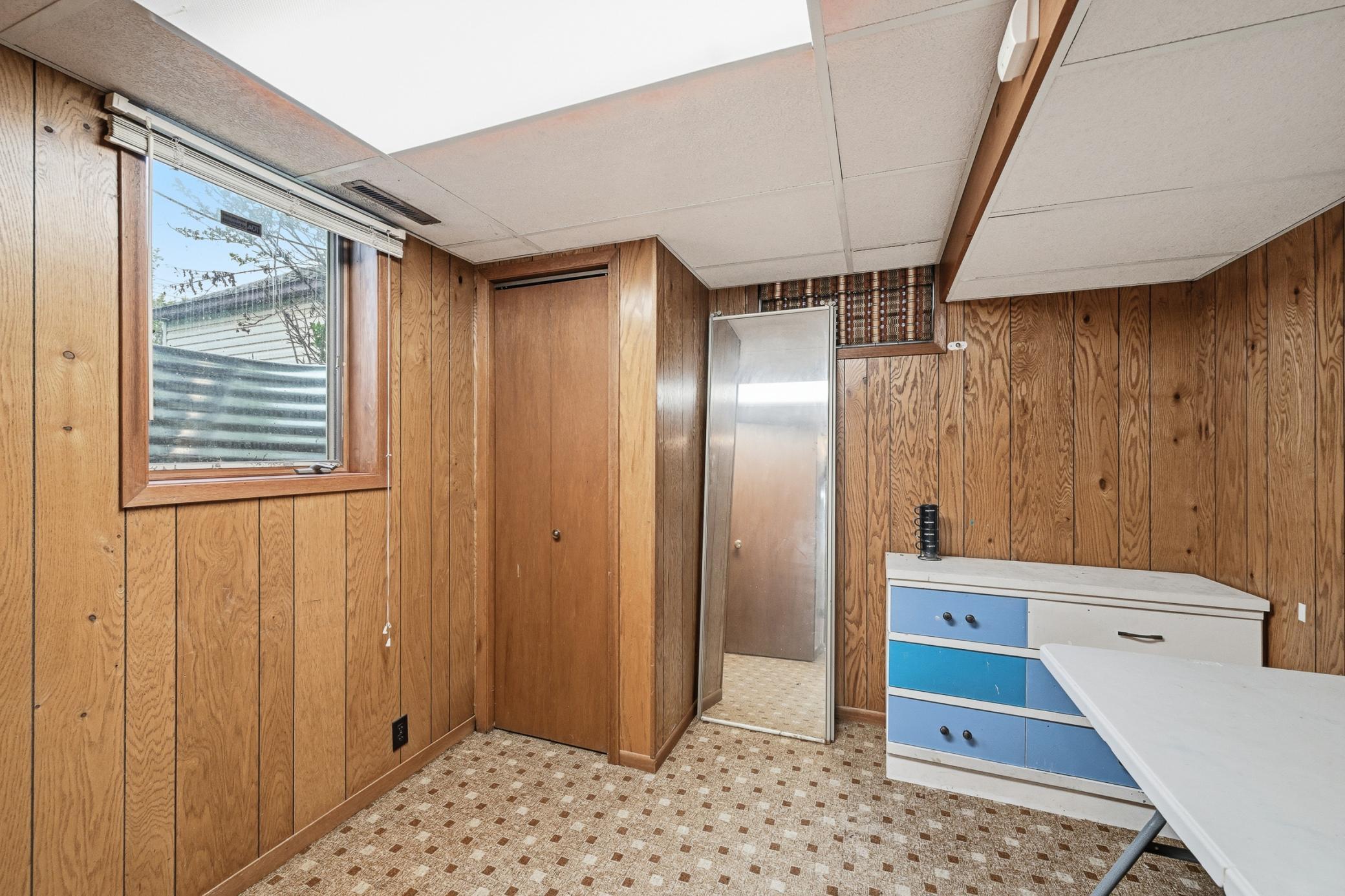 Egress window - bedroom/office