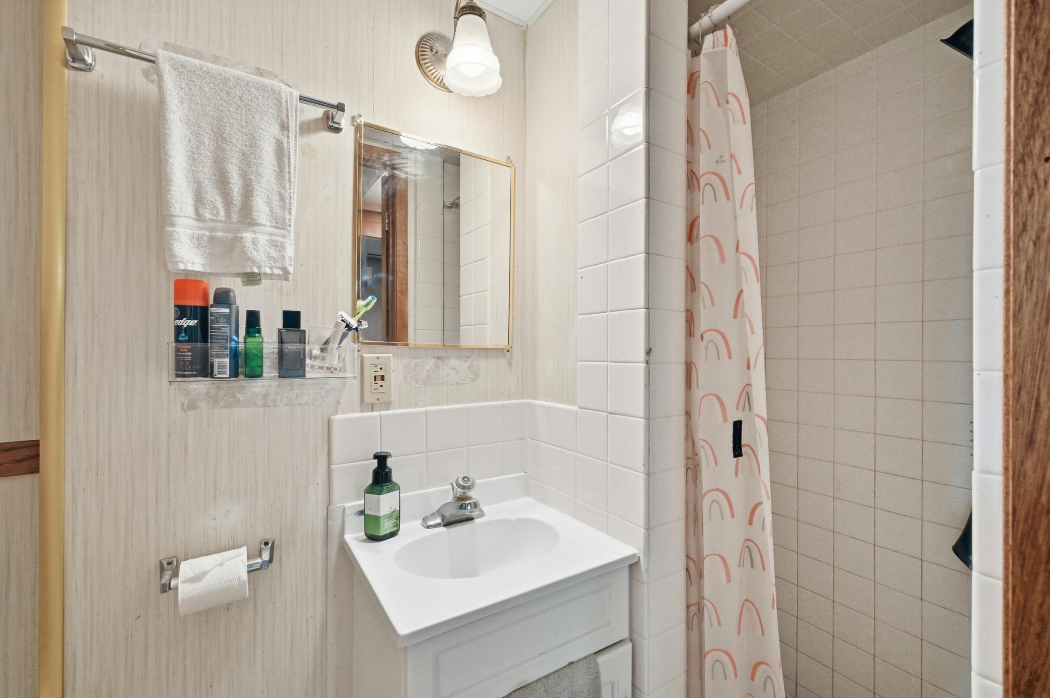 3/4 bath - lower level