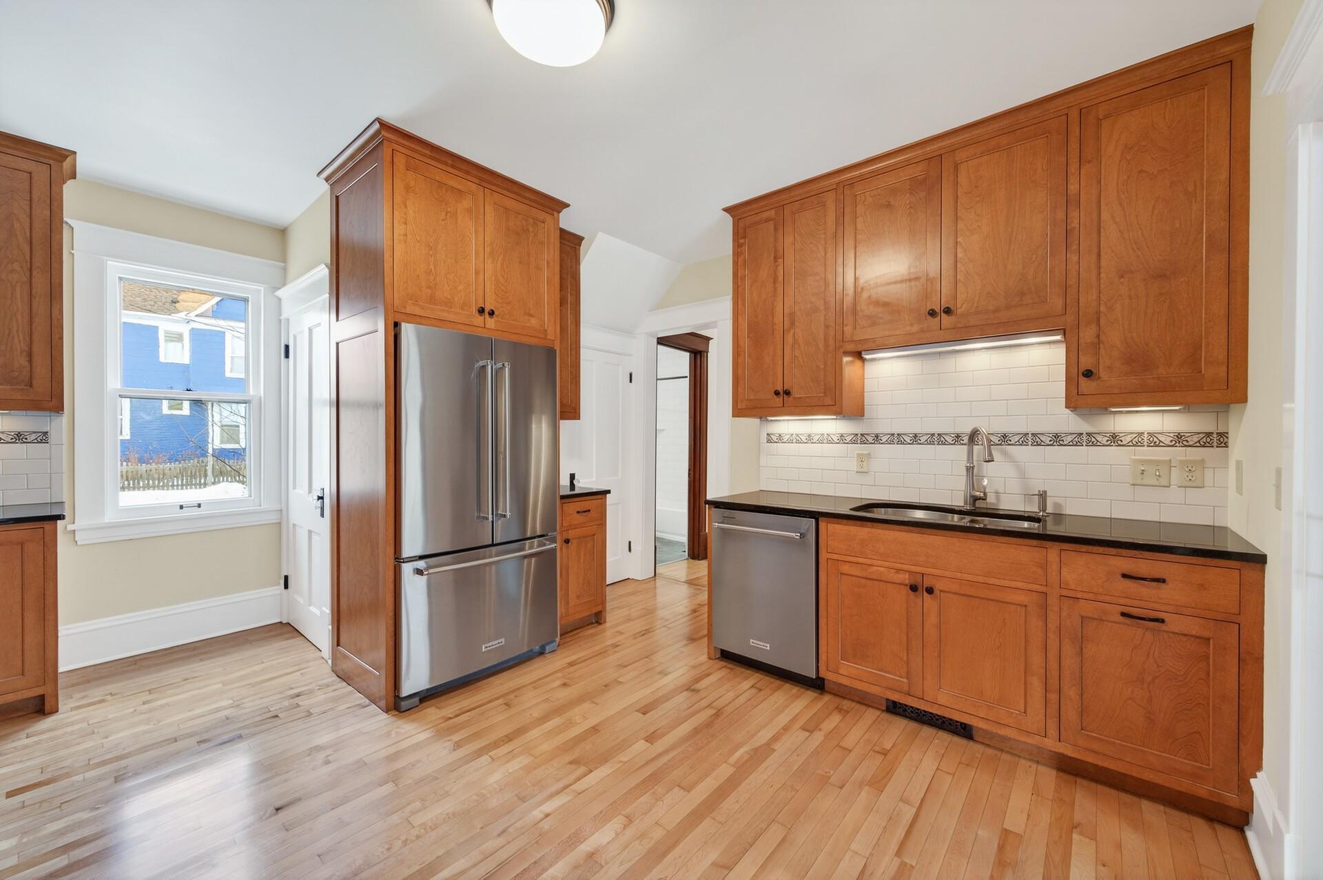 BRAND NEW STAINLESS STEEL APPLIANCES!