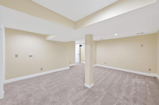 2302 Brewster Street, Saint Paul, MN 55108