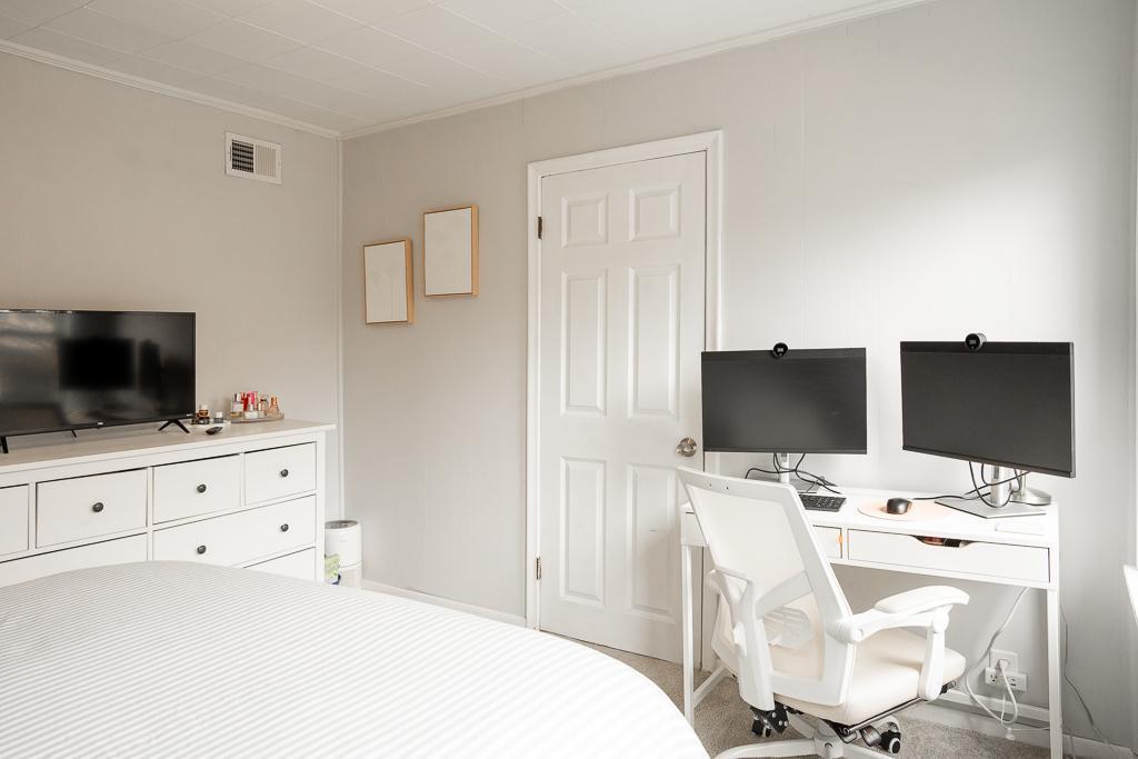 1124 5th St NE-14.jpg