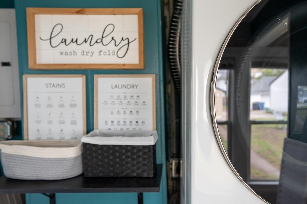 1124 5th St NE-1.jpg