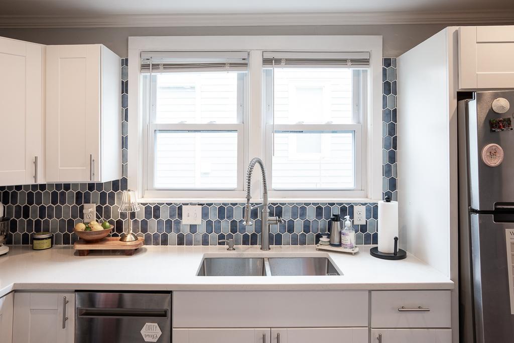 1124 5th St NE-7.jpg