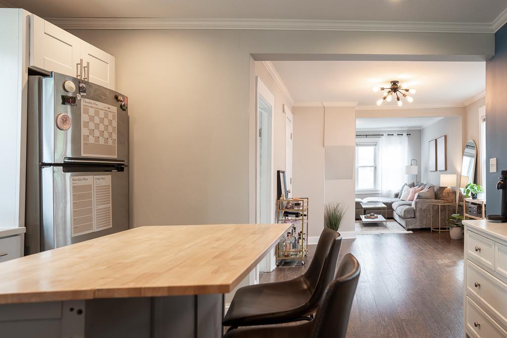 1124 5th St NE-5.jpg