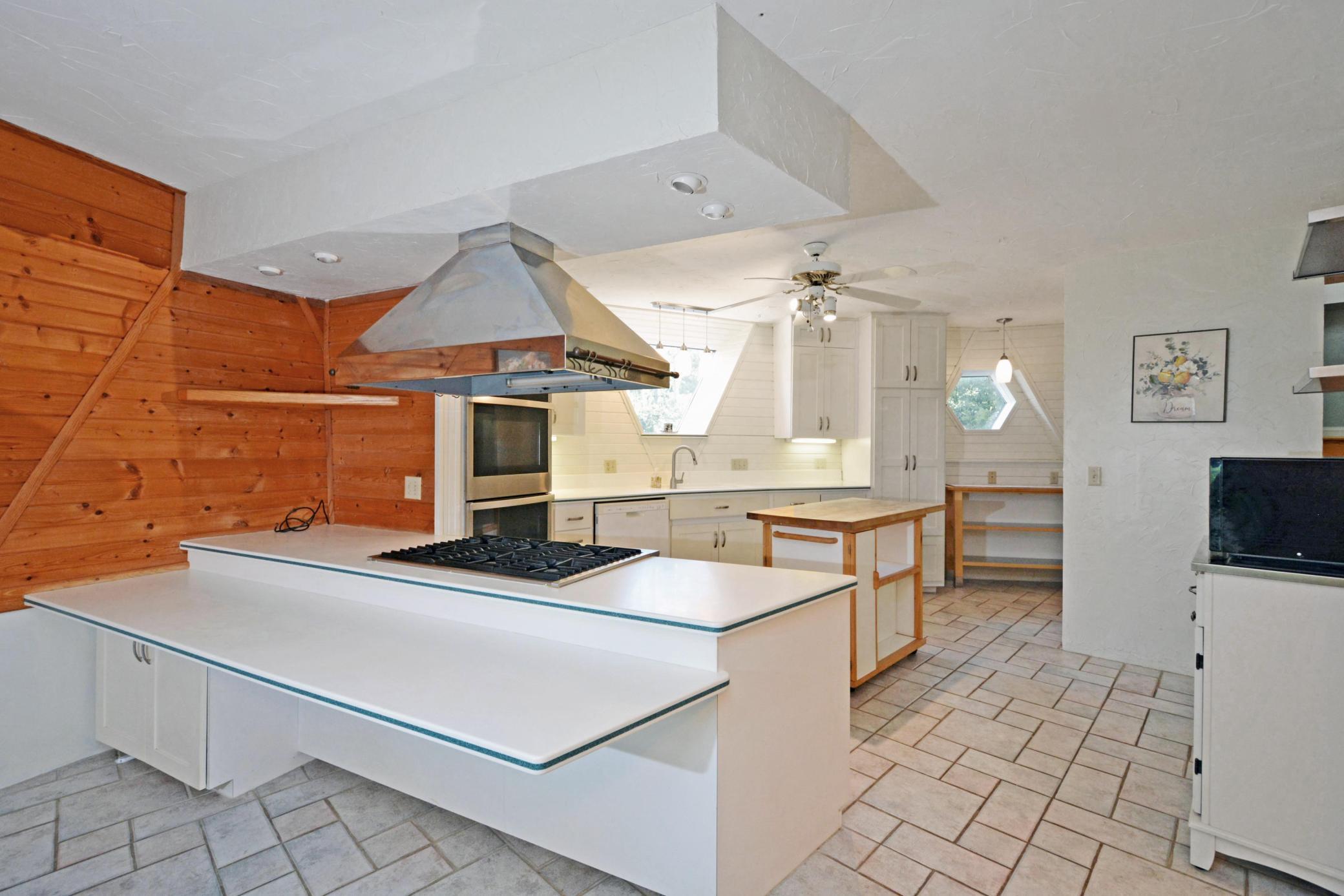 9588 County Rd 5 06.jpg