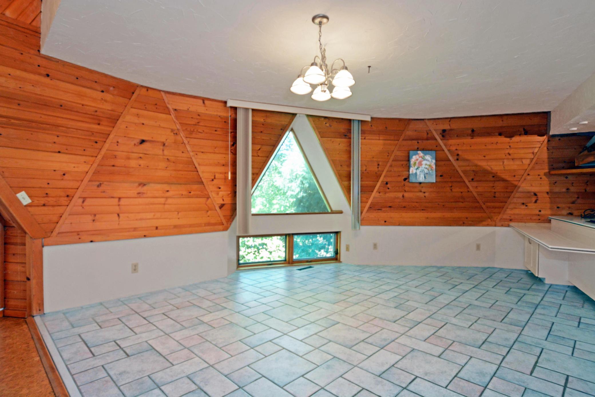 9588 County Rd 5 08.jpg