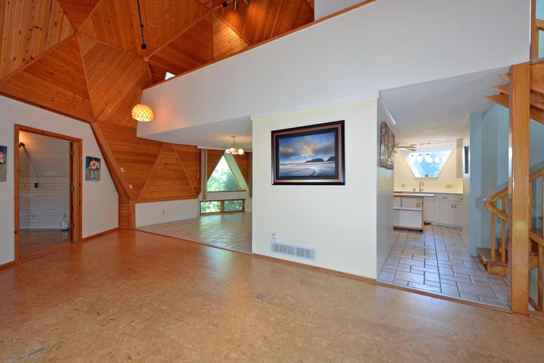 9588 County Rd 5 04.jpg