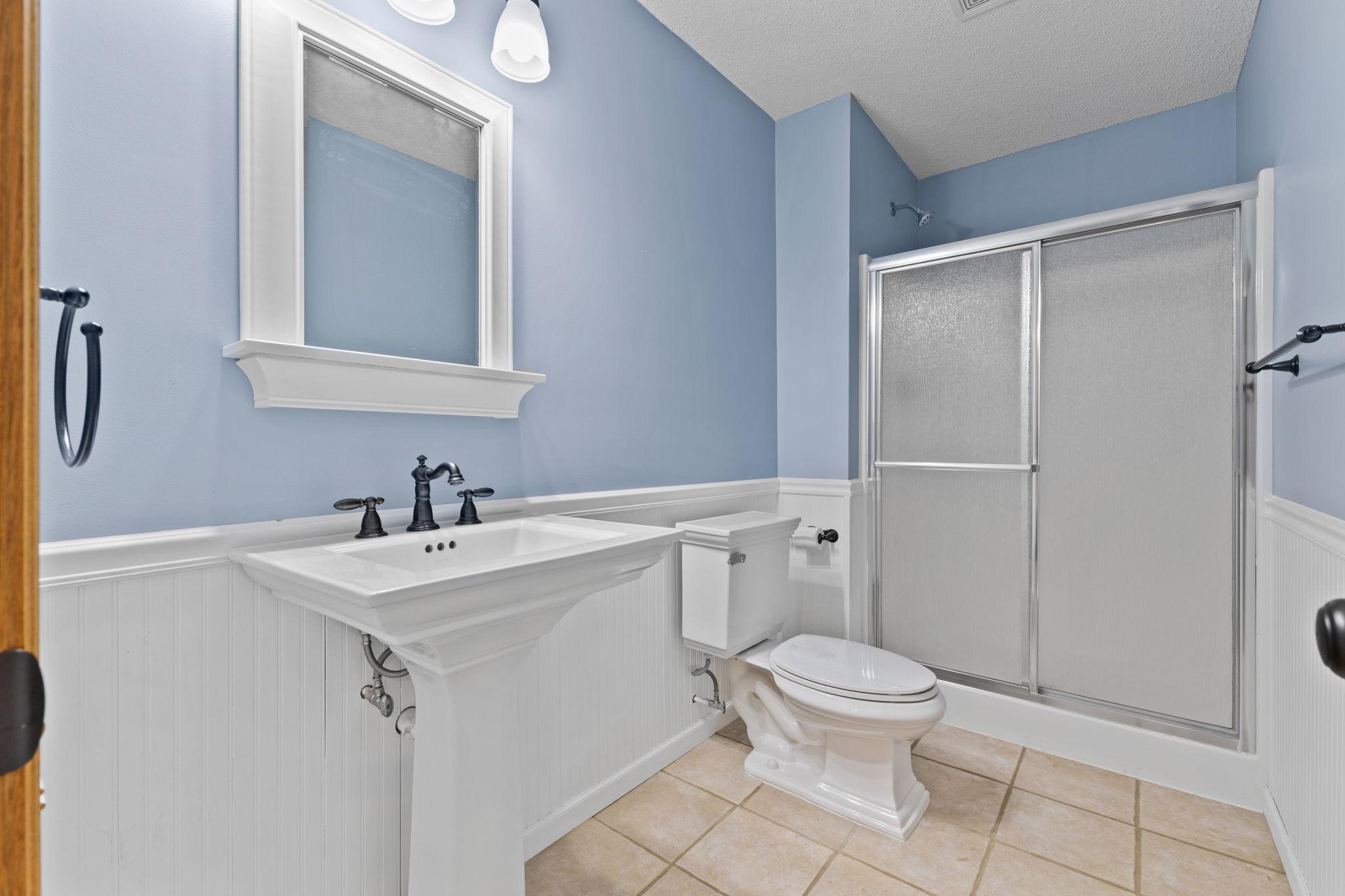 Lower level 3/4 bathroom.