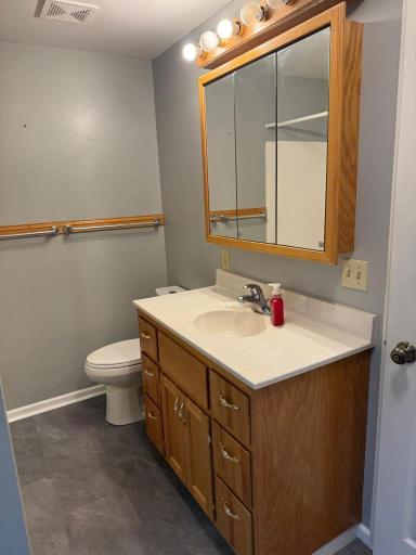 605 Division Street W, Faribault, MN 55021