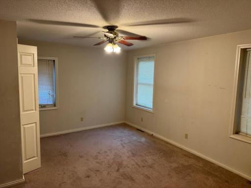 605 Division Street W, Faribault, MN 55021