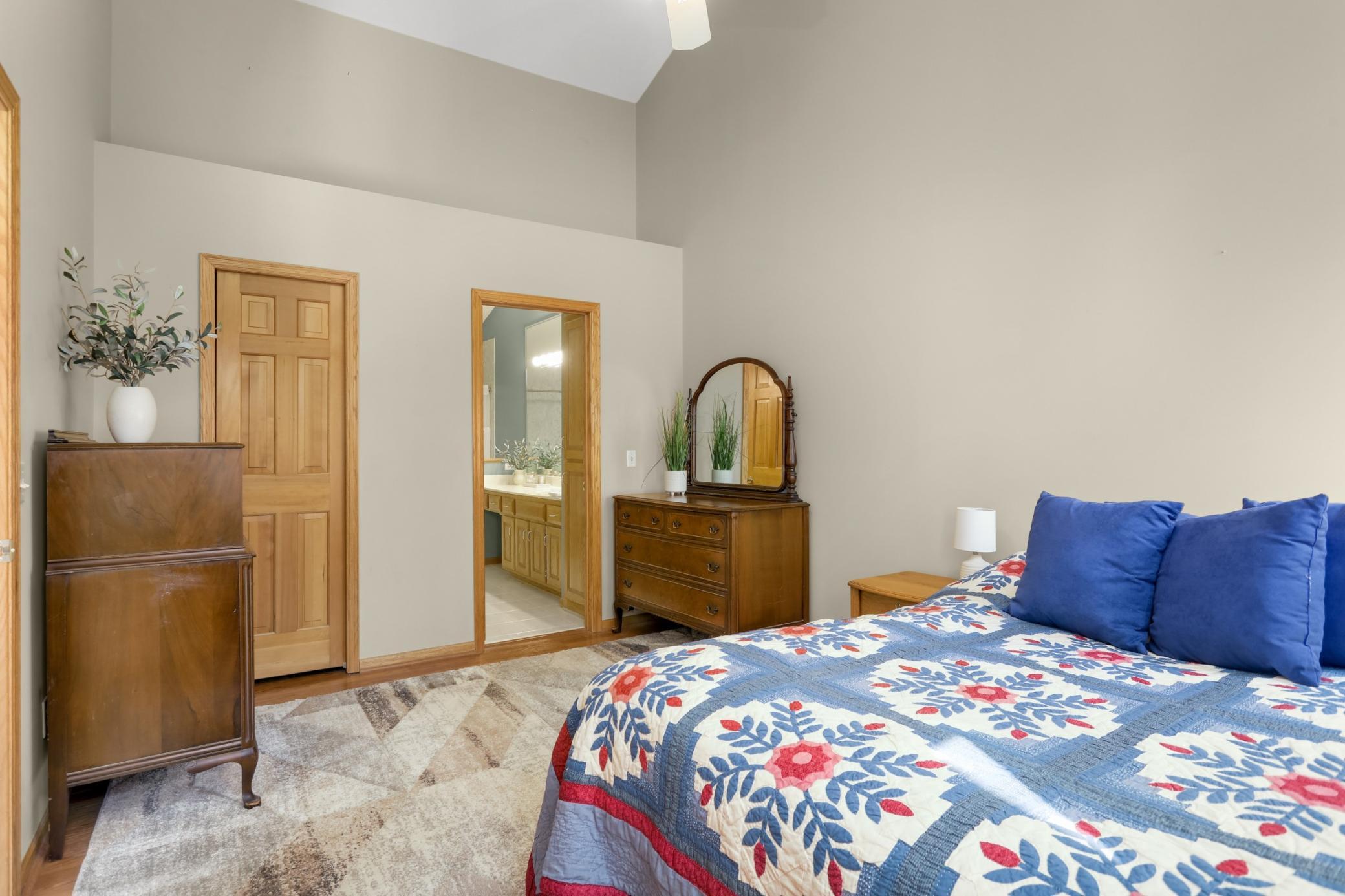 Enjoy vaulted ceilings in the main floor bedroom and a spacious walk-in closet and primary en suite.