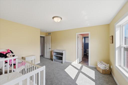 BR 4 on upper level shares Jack and Jill bath