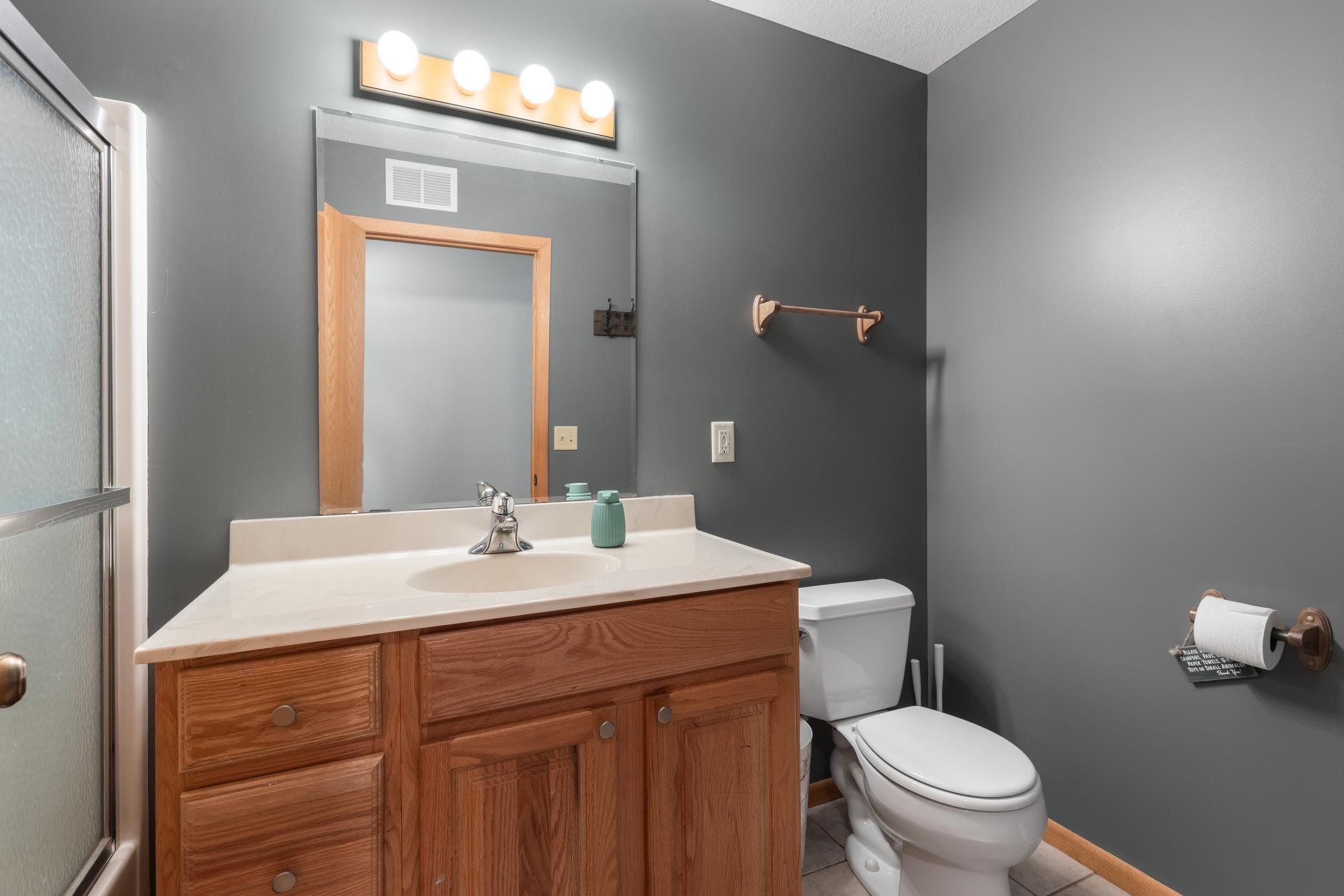 Main Bathroom in Hallway