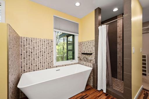 11324 Fetterly Road W, Minnetonka, MN 55305