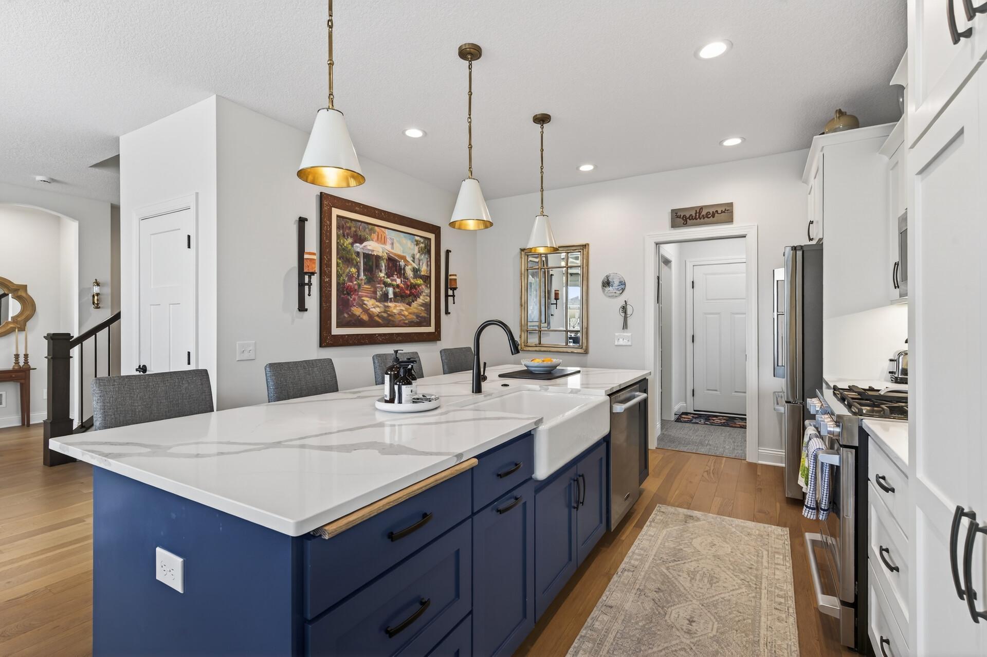 Pull-out cutting board