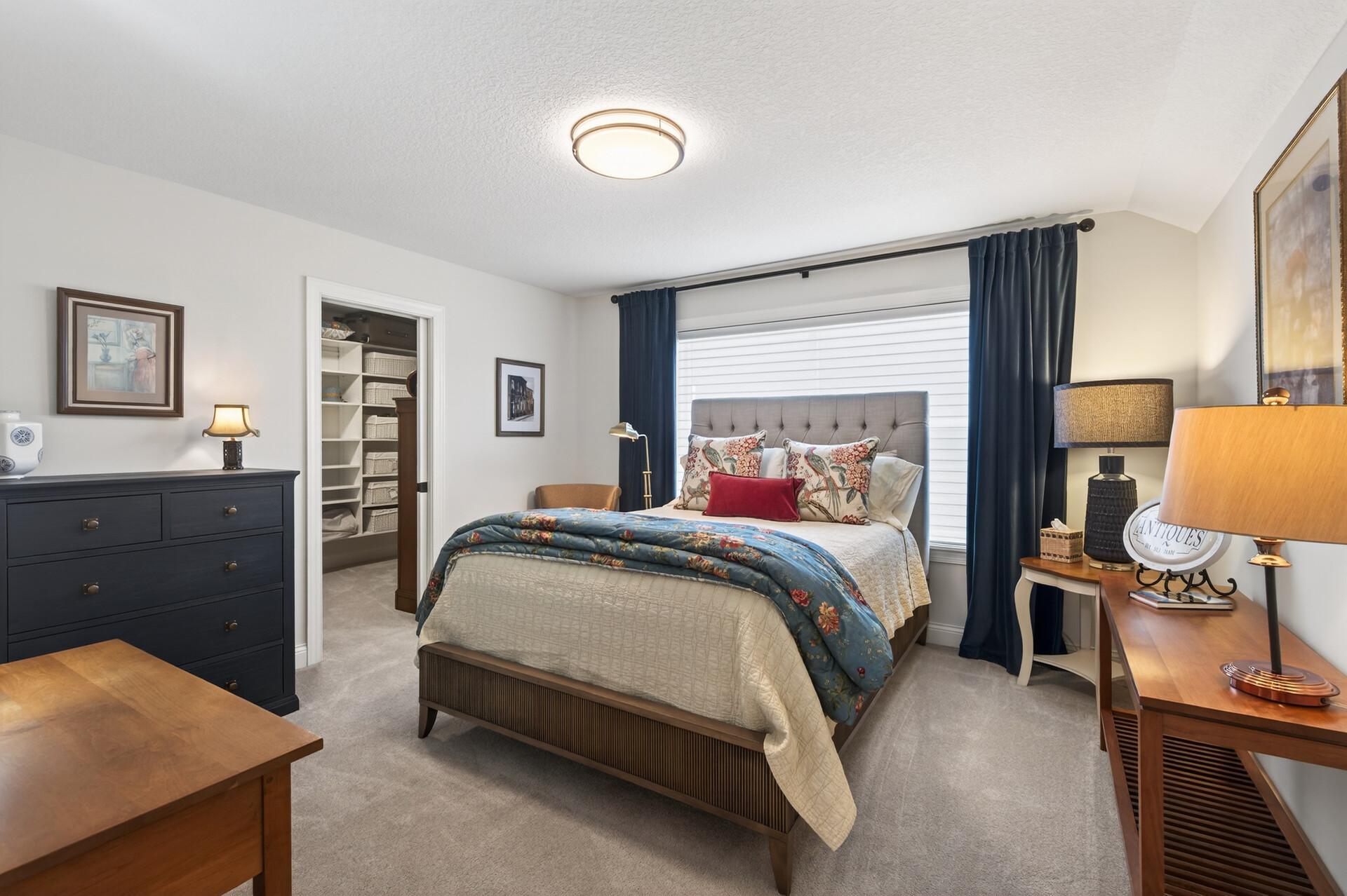 2nd bedroom upper floor with walk-in closet