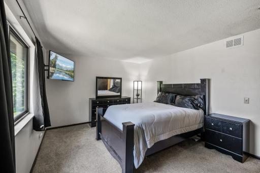 7501 62nd Court N, Minneapolis, MN 55428