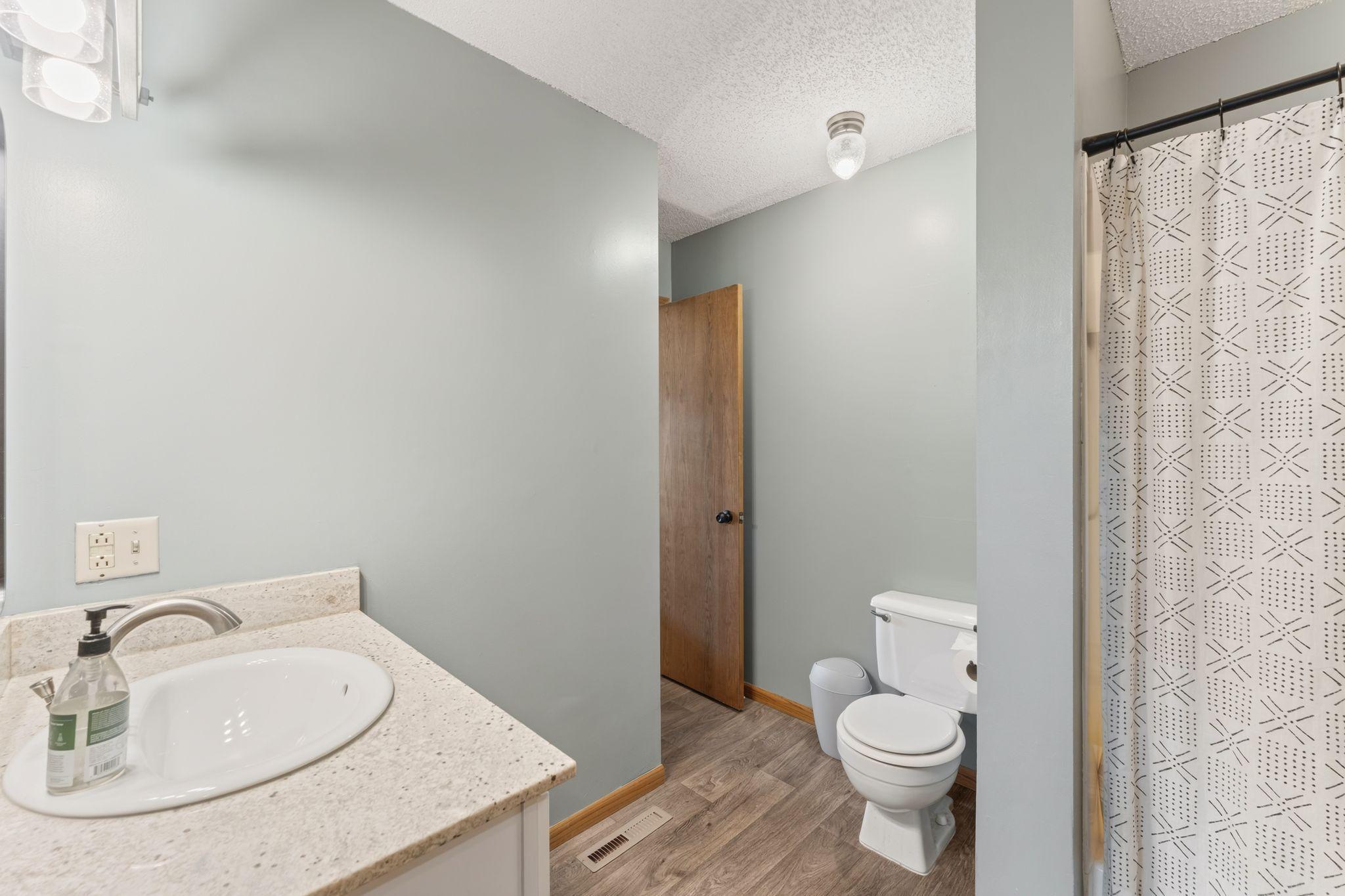Full Bath - Upper Level
