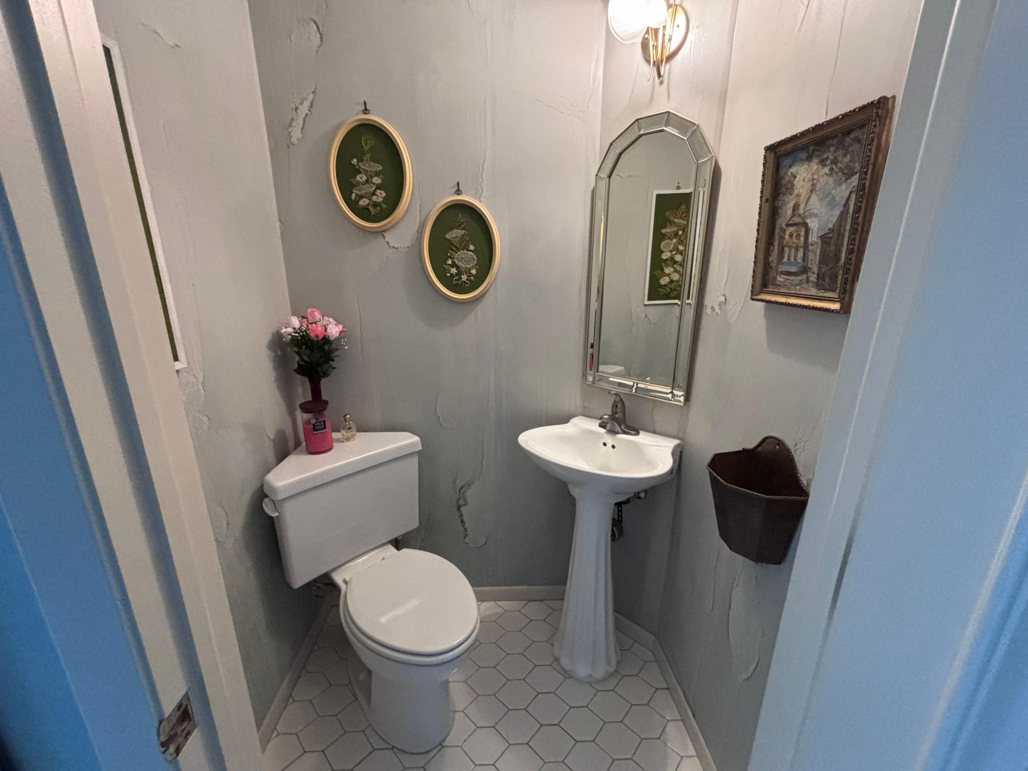 Bath 1 off entry