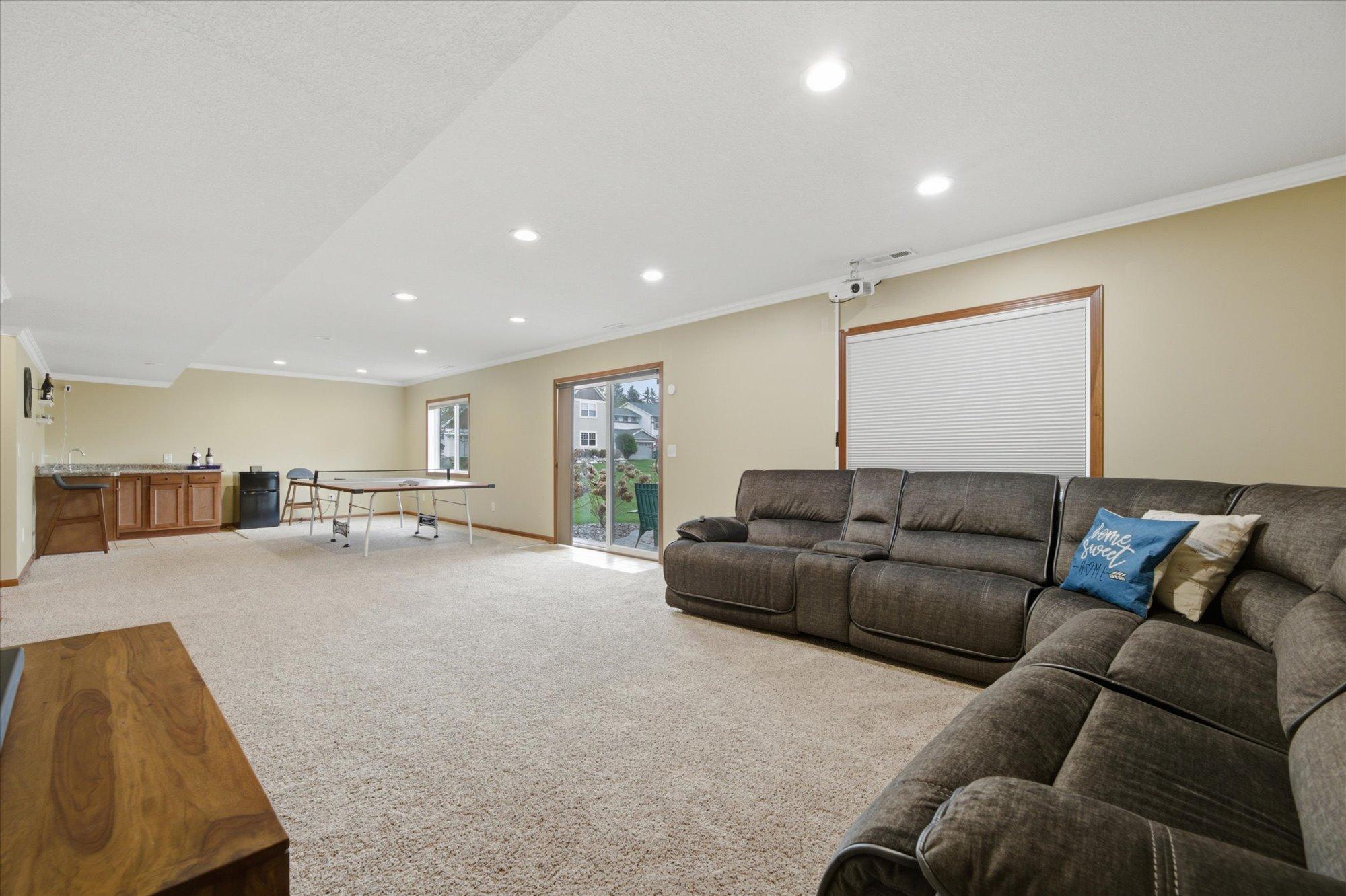 Lower level family room with walkout