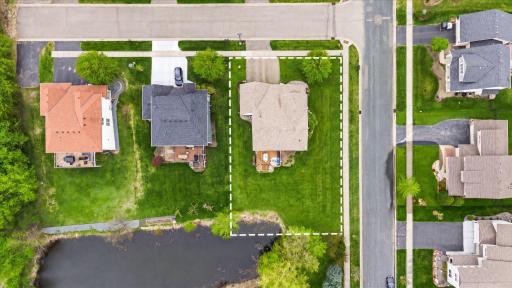 10-6348_Alvarado_Ln_N_Maple_Grove_MN_55311_008_2.1.jpg