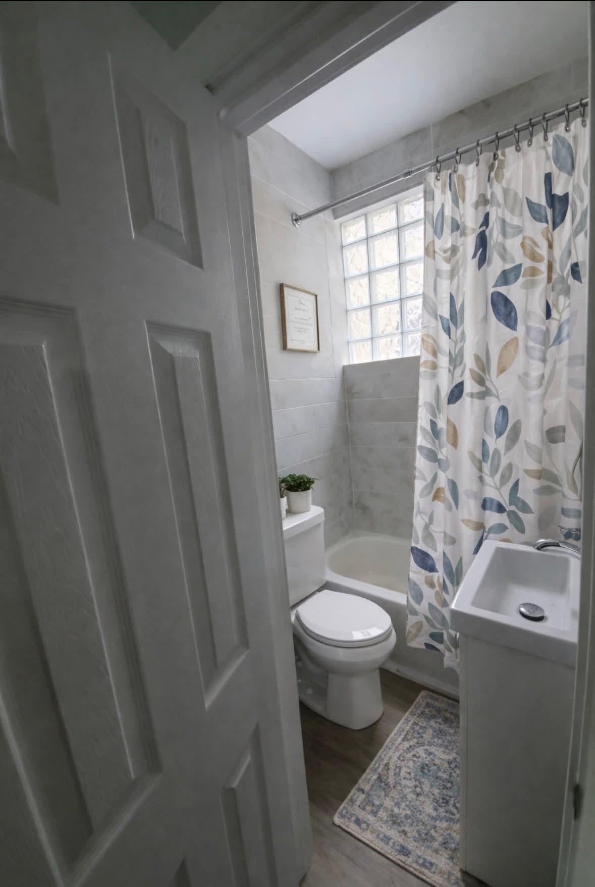 1274 Edgerton Bath.jpg