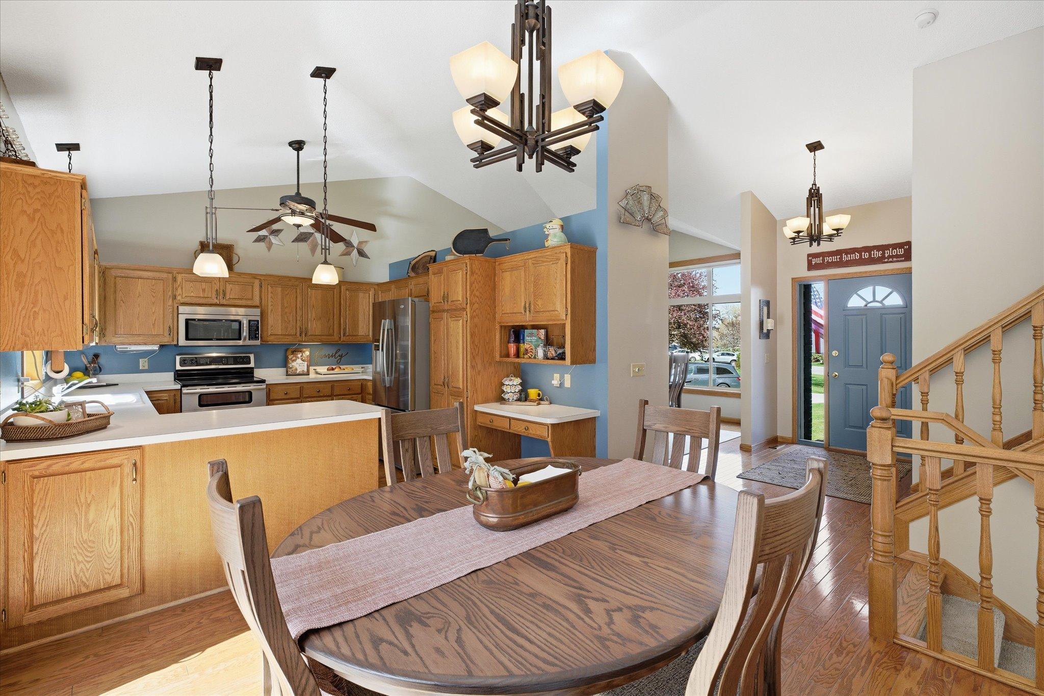 This home is a dream for entertaining friends & family, with plenty of space for everyone to eat holiday dinners together!