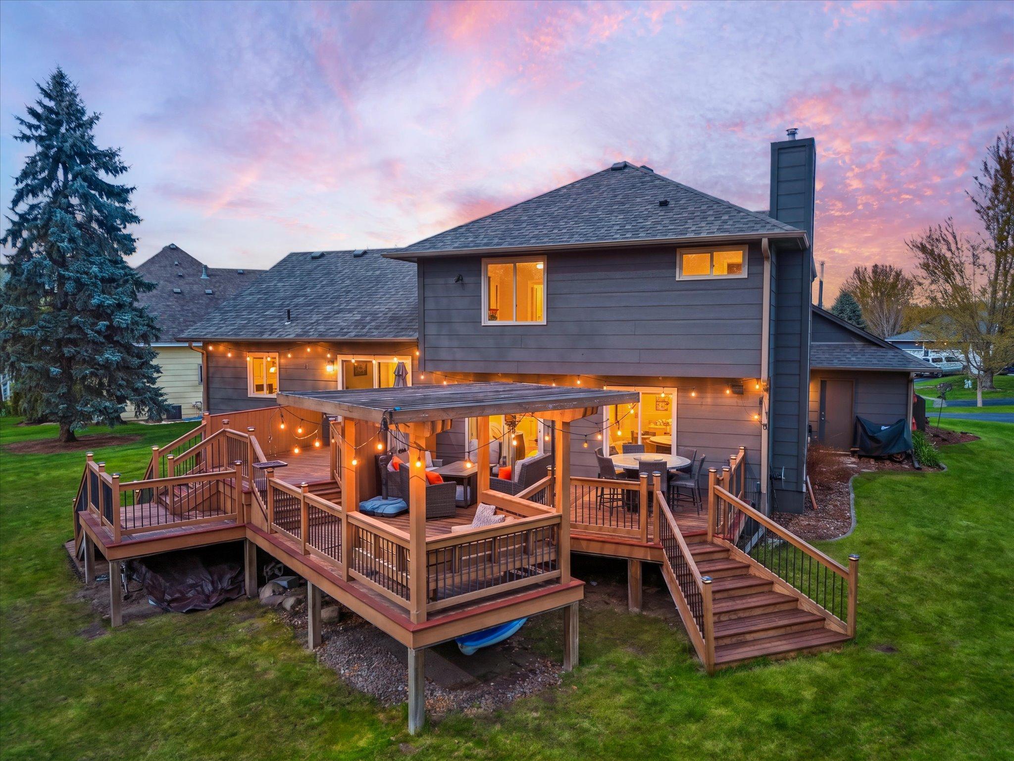When was the last time you saw a deck like that? All the string lights are included too!